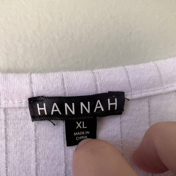 Hannah Womens Embroidered V-Neck White Top With Floral Details Size XL - Picture 3 of 3